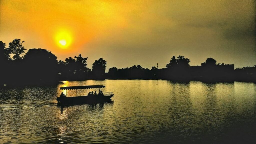 Karnal Lake Destinations Desire