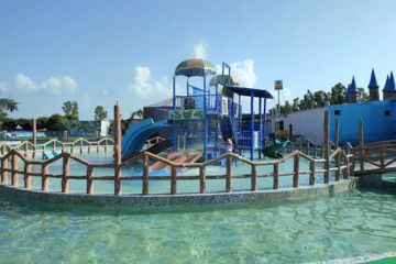 QUENCHER Water Park Destinations Desire
