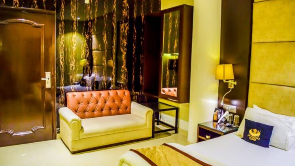 Hotel Puran Palace Destinations Desire