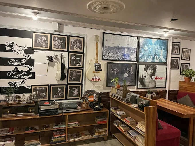 the60sbeatlescafemin Destinations Desire
