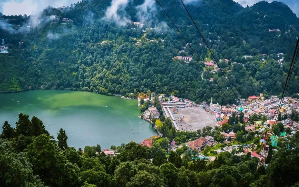 Destinations Desire Top Hill Stations in India for Winter 2025