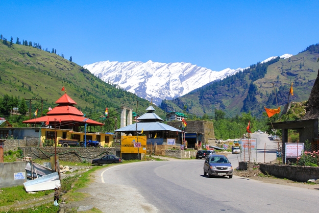 Destinations Desire Top Hill Stations in India for Winter 2025