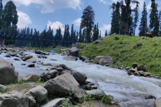 Gulmarg gondola ride in snow
