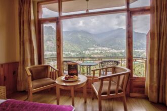 Luxury mountain view hotels in Manali