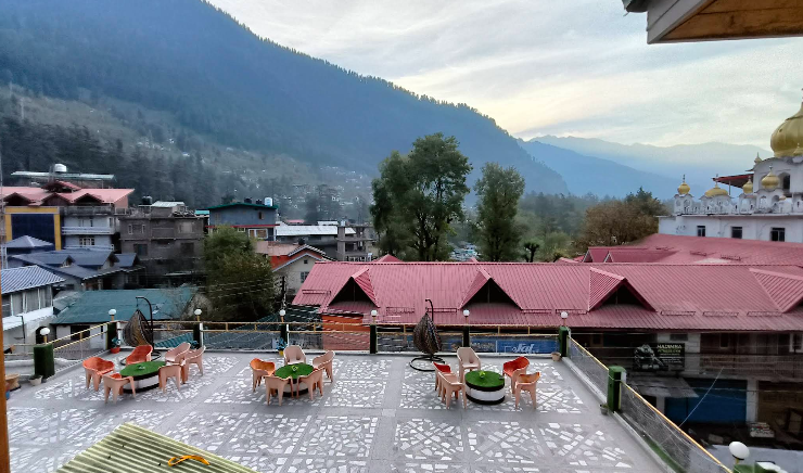 Destinations Desire Hotel Hilltop at Mall Road