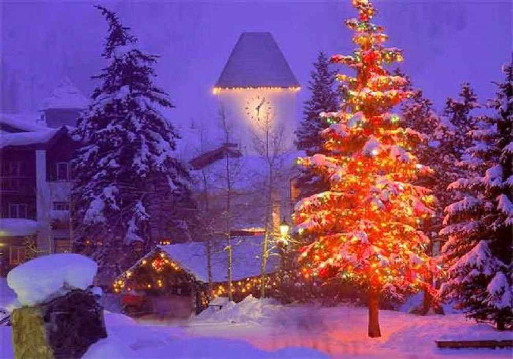 manalichristmasim2 Destinations Desire