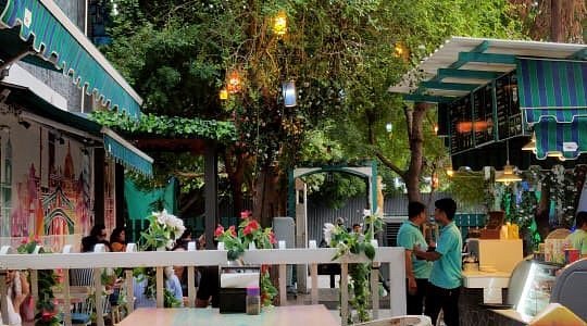 Nukkad Cafe Bar rustic decor Hauz Khas