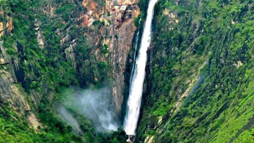 Hidden Waterfalls in India to Visit This Monsoon