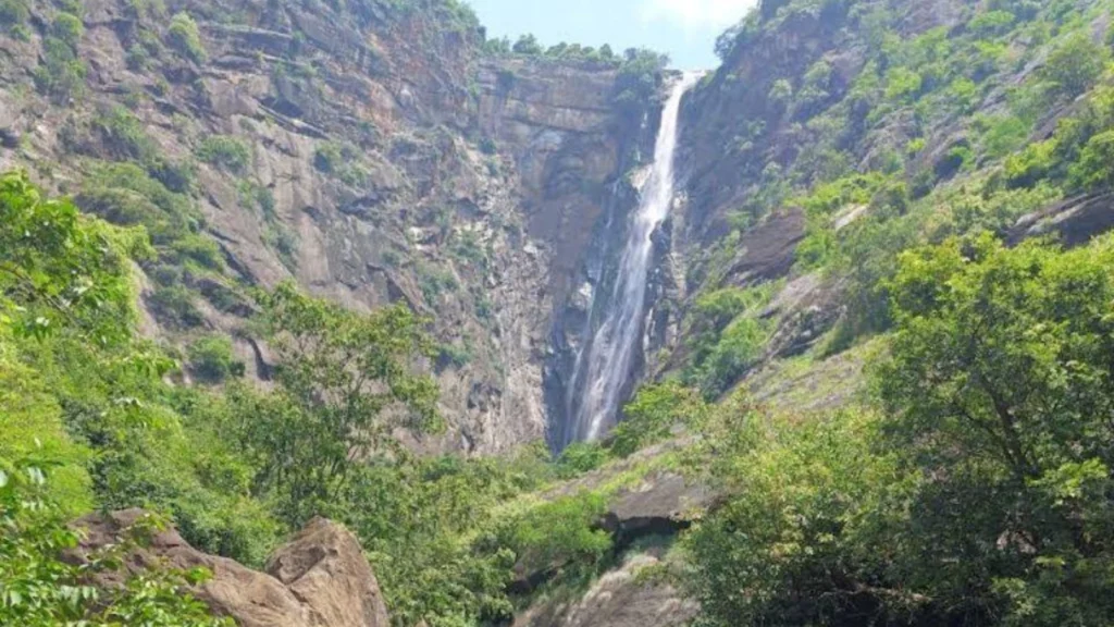 Hidden Waterfalls in India to Visit This Monsoon