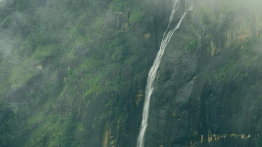 Hidden Waterfalls in India to Visit This Monsoon