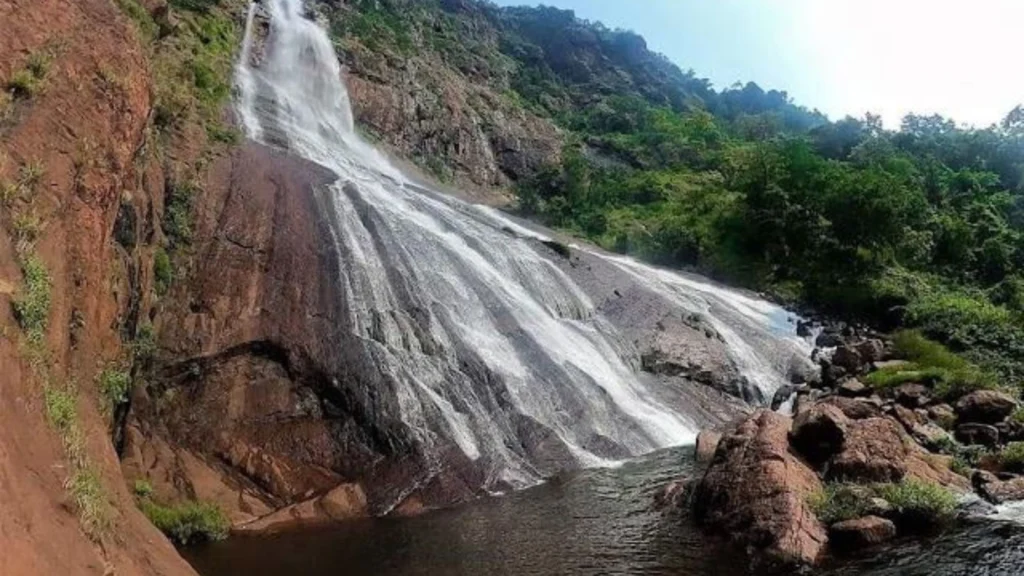 Hidden Waterfalls in India to Visit This Monsoon