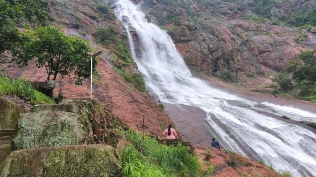 Hidden Waterfalls in India to Visit This Monsoon